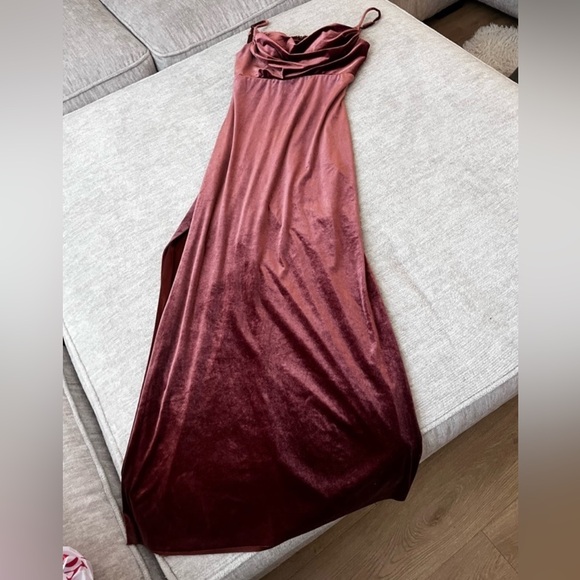 Revelry Skye Velvet Dress - Terracotta - Picture 3 of 6